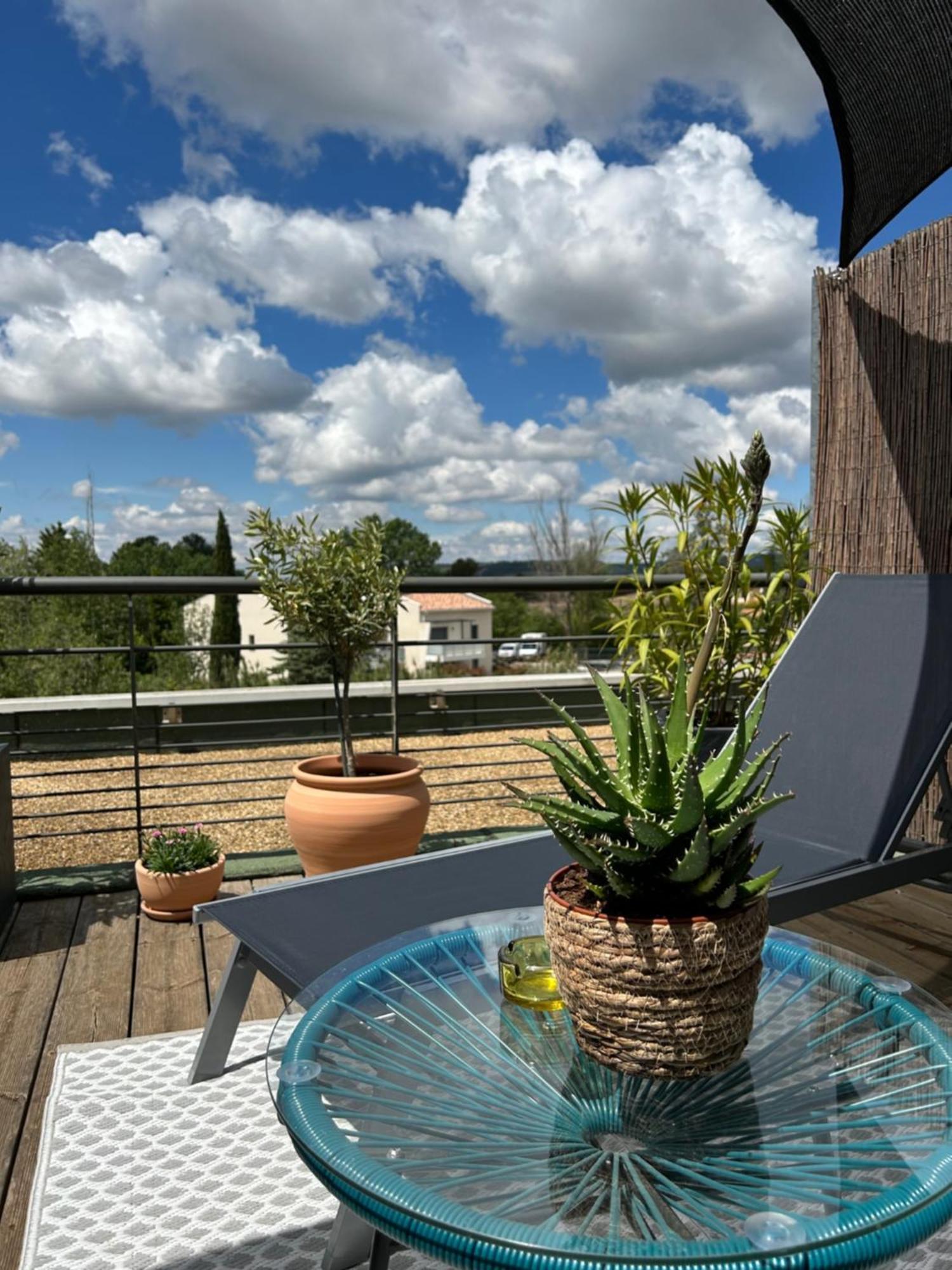 Studio Nuitee En Provence 2 Éguilles Buitenkant foto