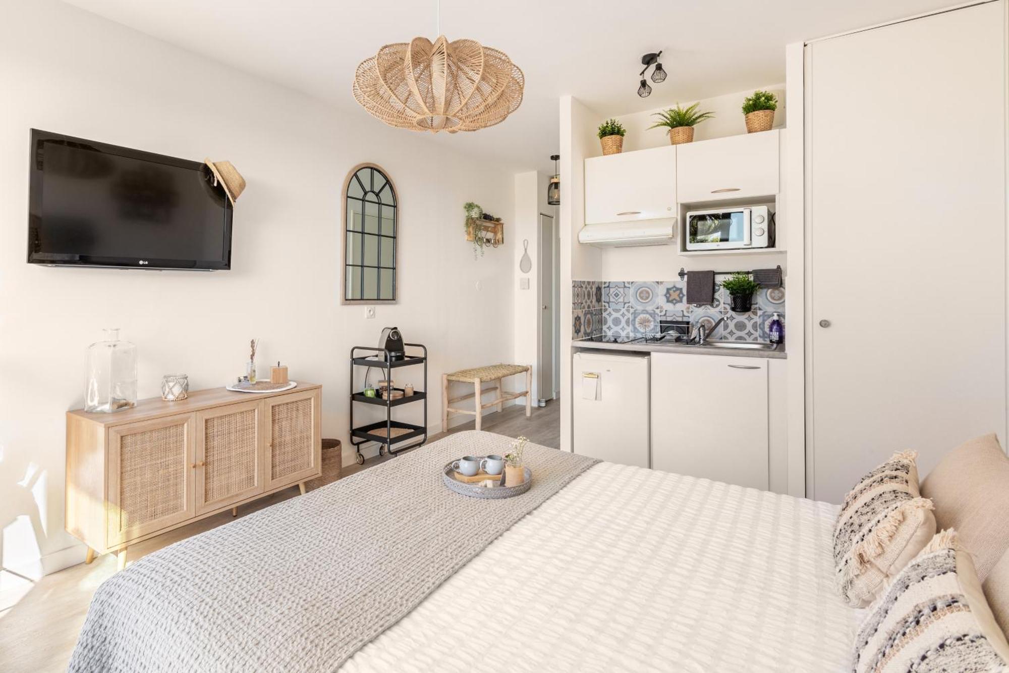 Studio Nuitee En Provence 2 Éguilles Buitenkant foto