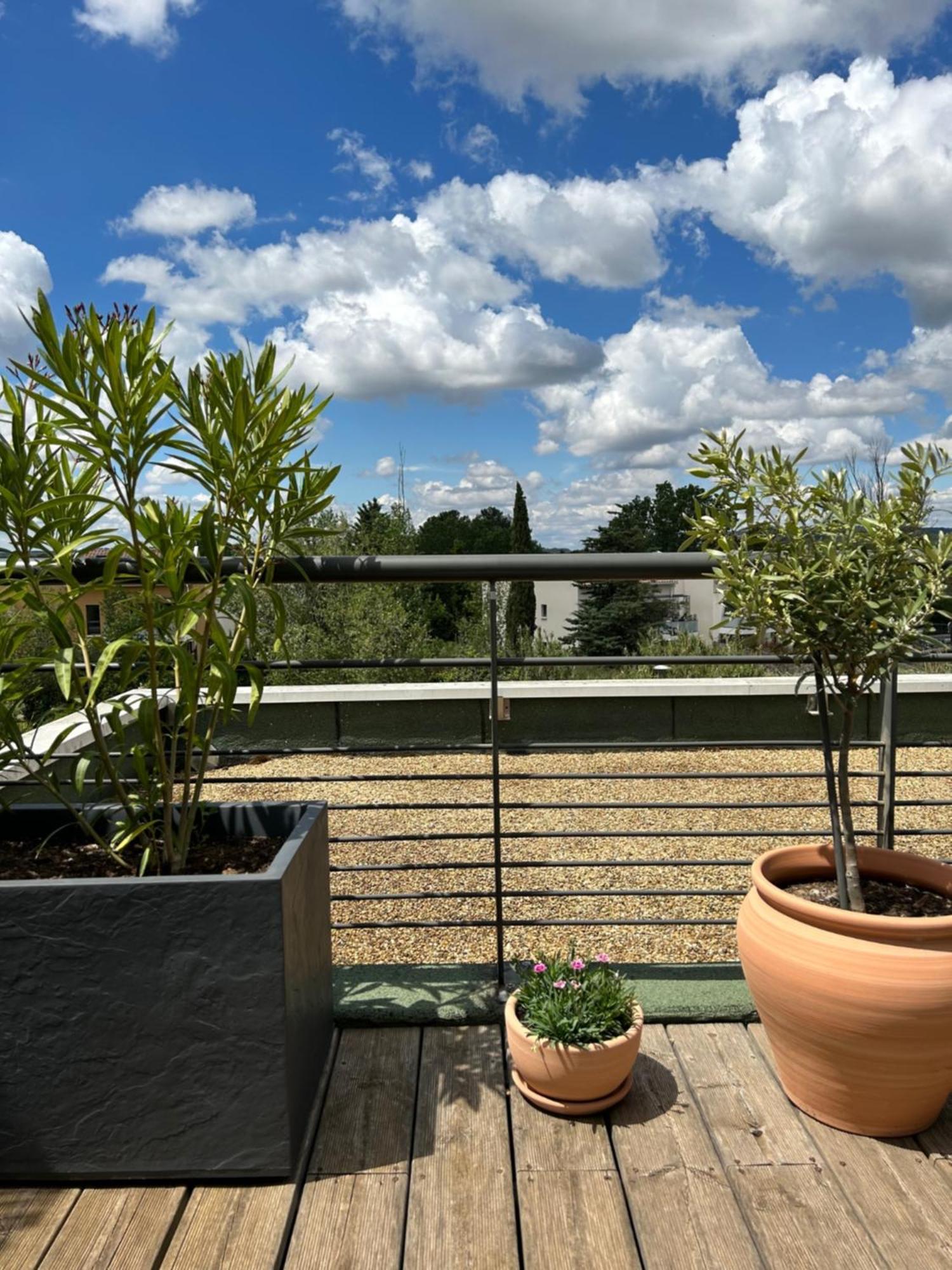 Studio Nuitee En Provence 2 Éguilles Buitenkant foto