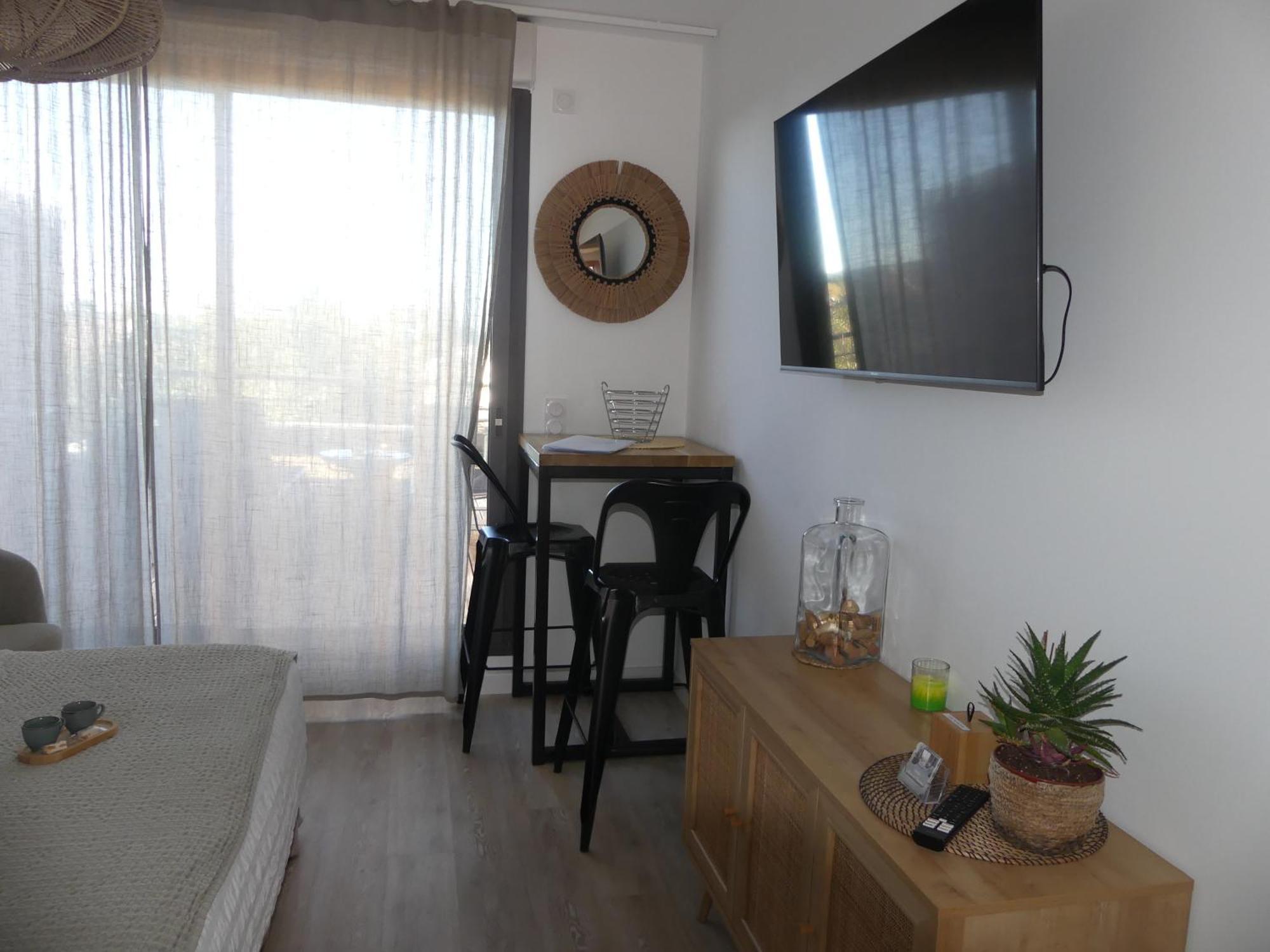 Studio Nuitee En Provence 2 Éguilles Buitenkant foto
